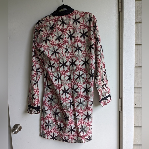 Ambition de Woodin red black and white long sleeve tunic, black - Picture 2 of 3